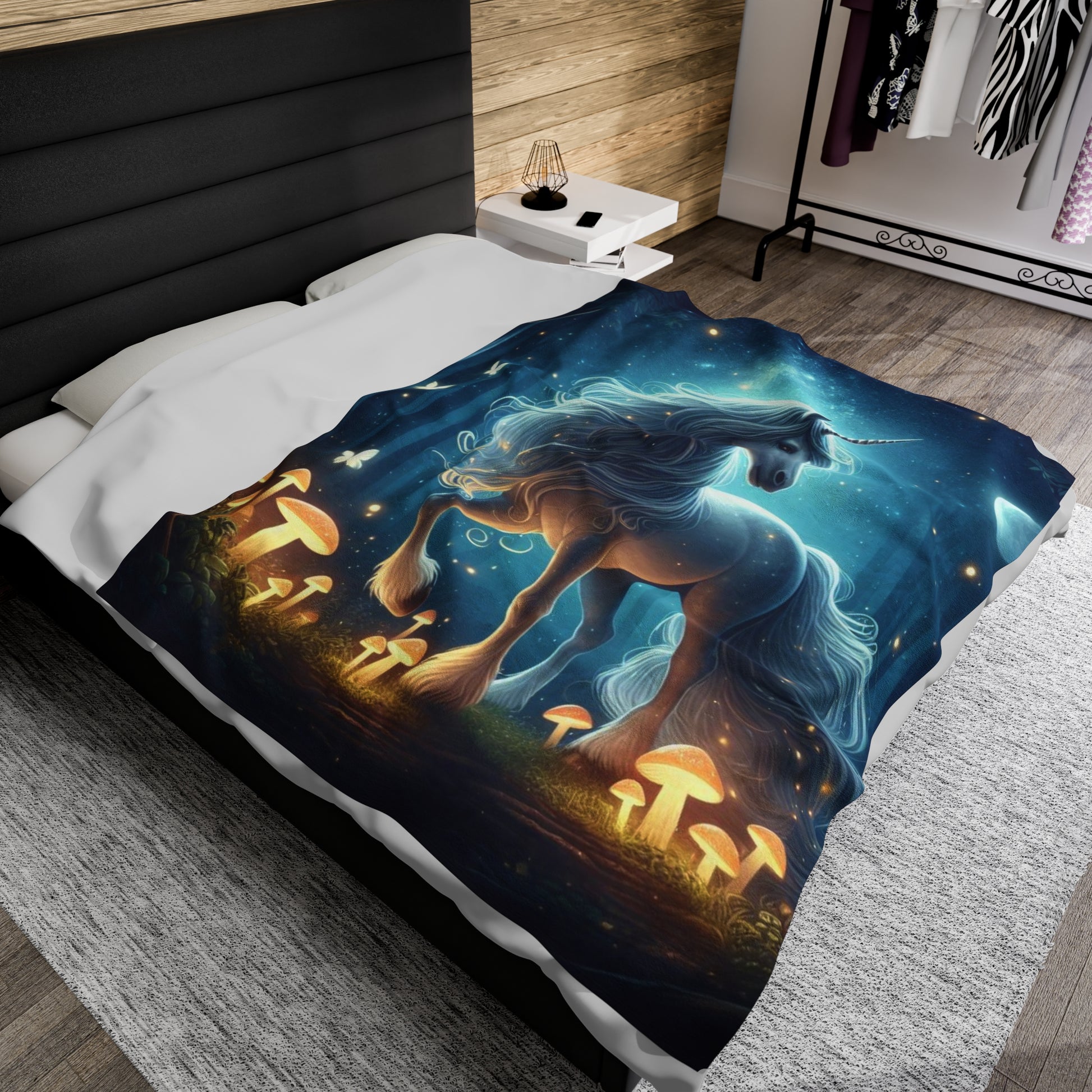 Unicorn in Full Moon -plush blanket