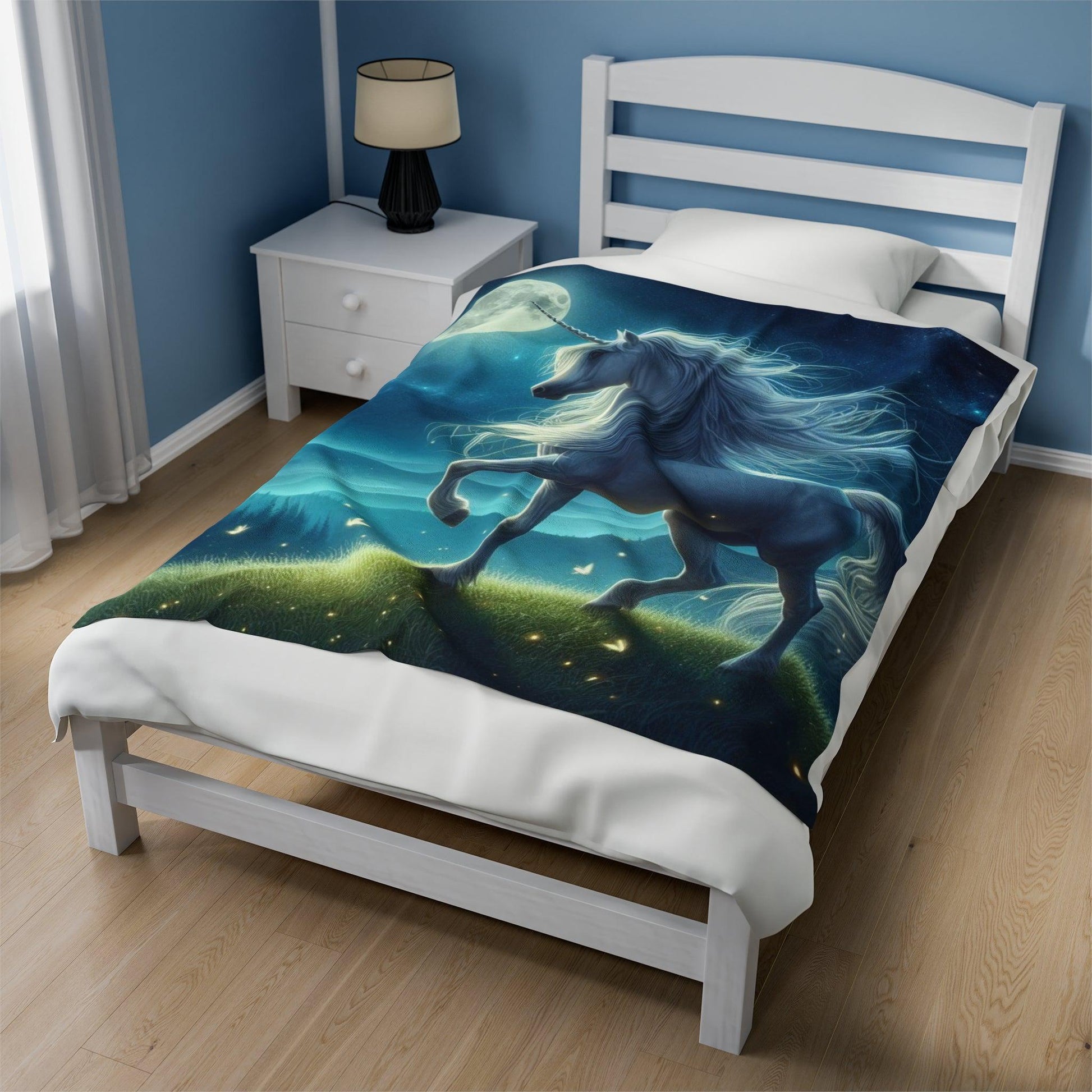 Unicorn and Lightning Bugs Design velveteen plush blanket